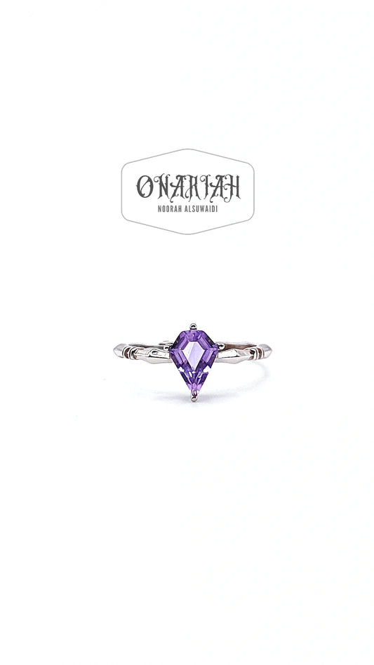 Kite Amethyst Ring